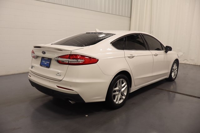 2020 Ford Fusion SE Image 6 of 27