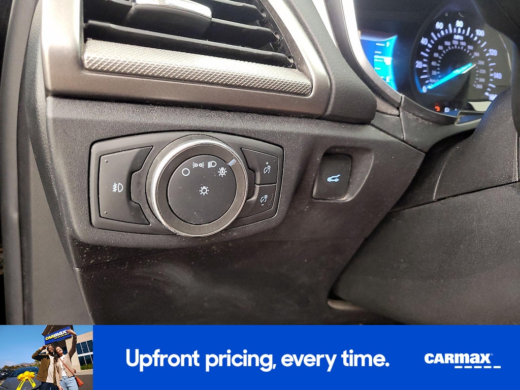 2020 Ford Fusion SE Image 27 of 27