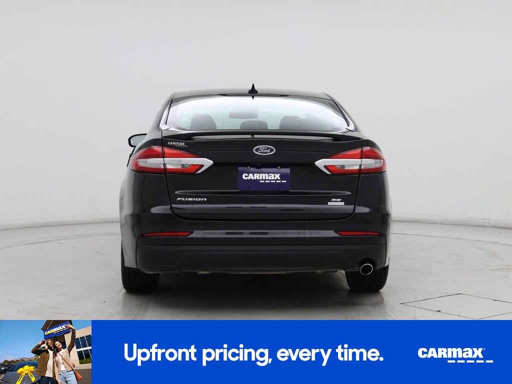 2020 Ford Fusion SE Image 6 of 27