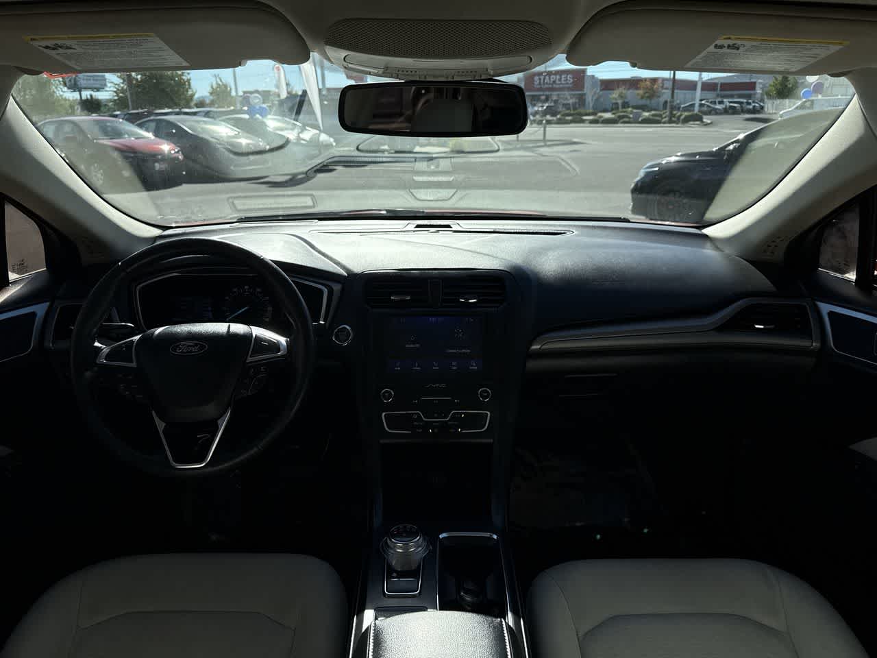 2020 Ford Fusion SE Image 13 of 24