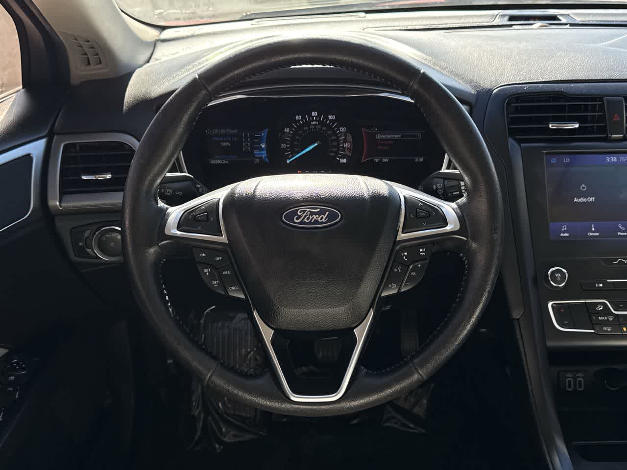 2020 Ford Fusion SE Image 15 of 24