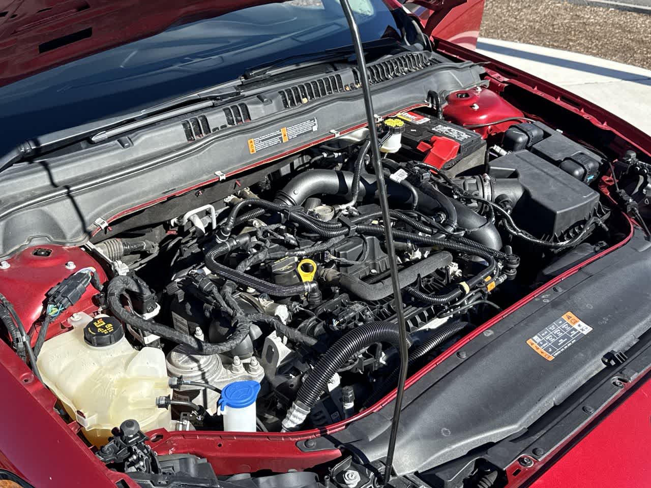 2020 Ford Fusion SE Image 6 of 24