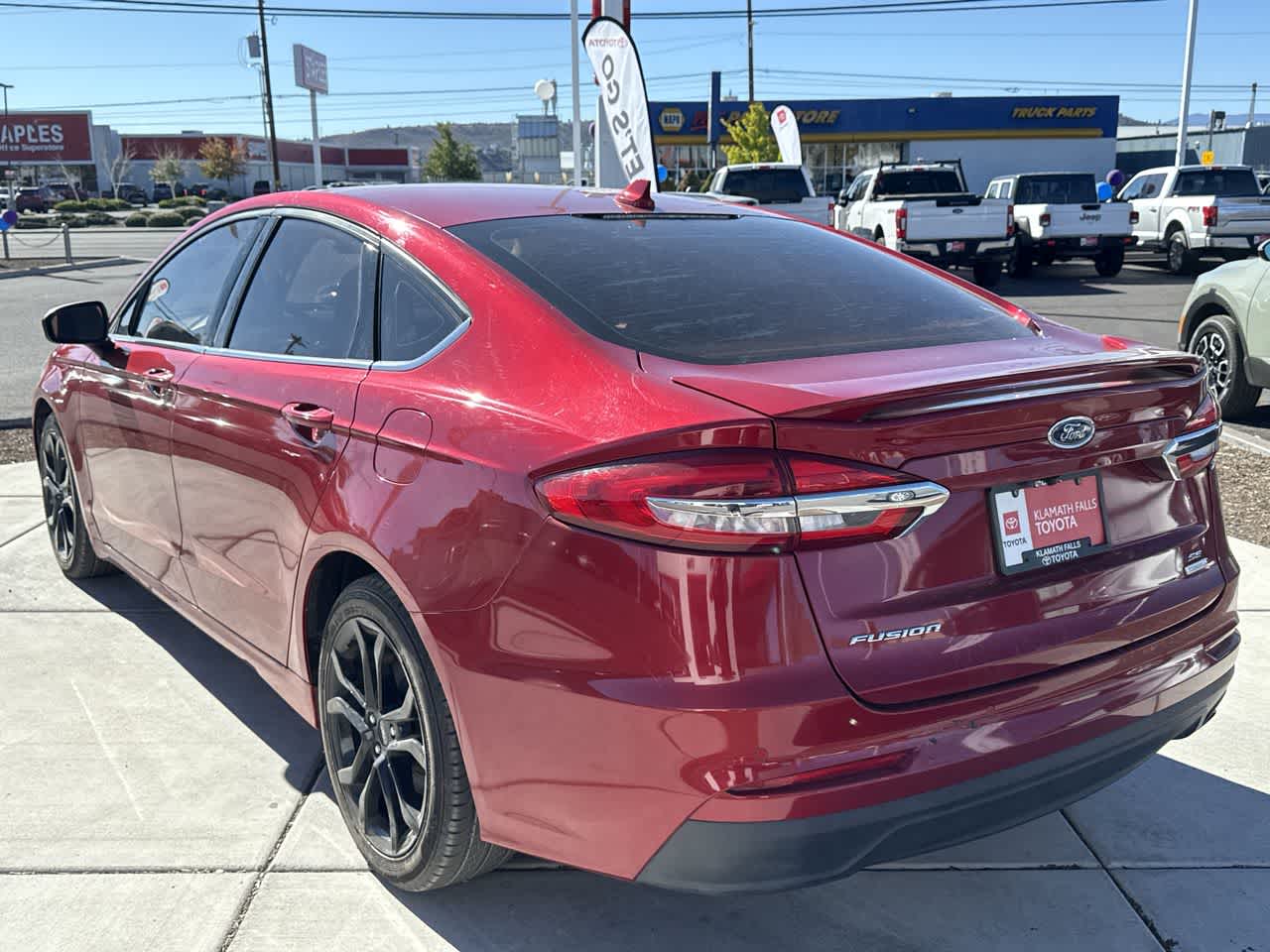 2020 Ford Fusion SE Image 4 of 24