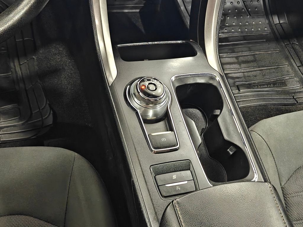 2020 Ford Fusion SE Image 31 of 49
