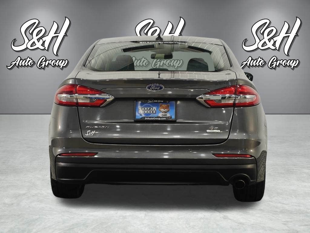 2020 Ford Fusion SE Image 7 of 49