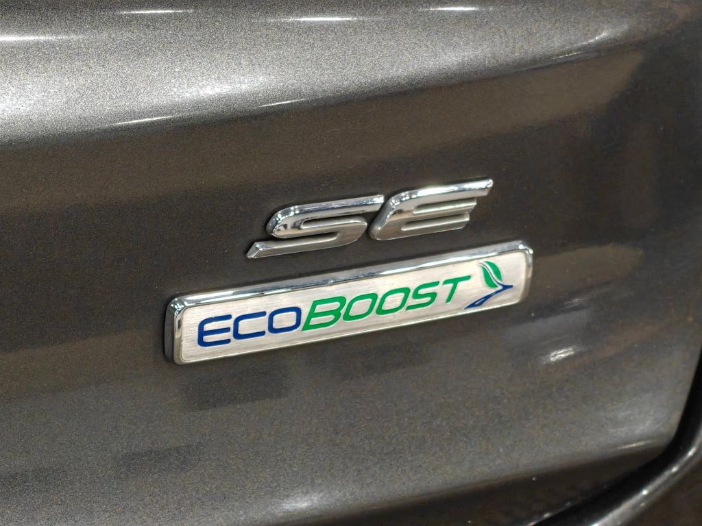 2020 Ford Fusion SE Image 46 of 49