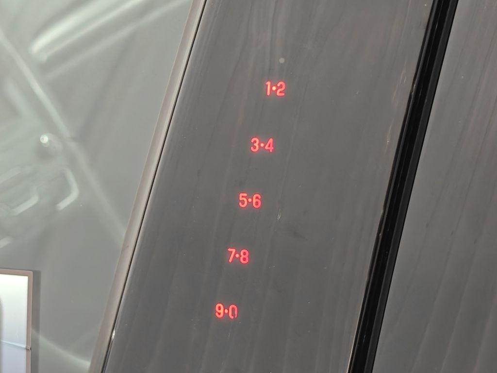 2020 Ford Fusion SE Image 44 of 49