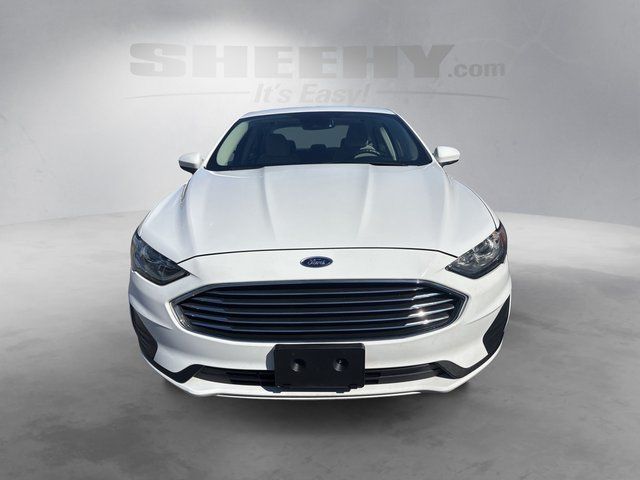 2020 Ford Fusion SE Image 2 of 20