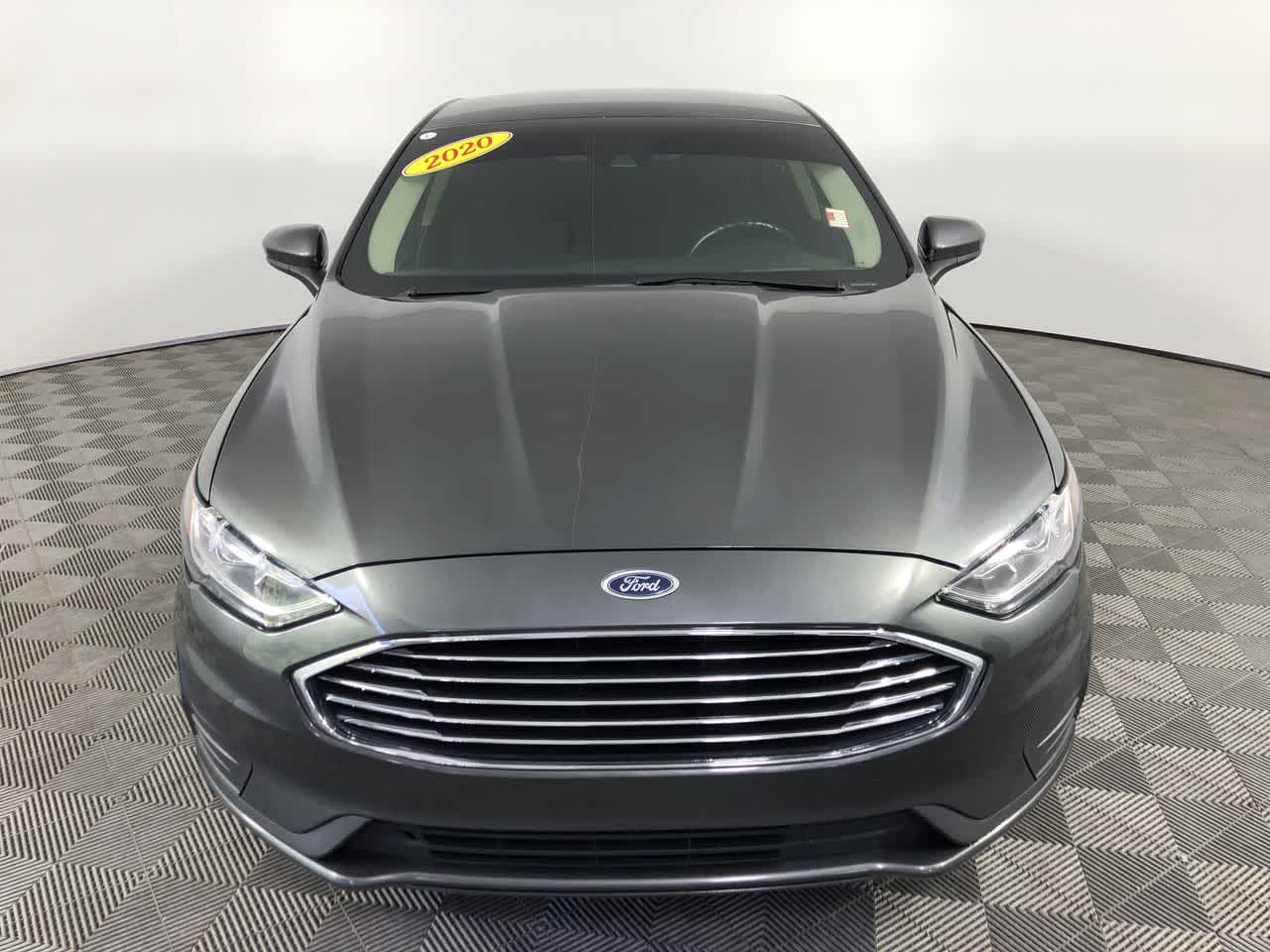 2020 Ford Fusion SE Image 3 of 21