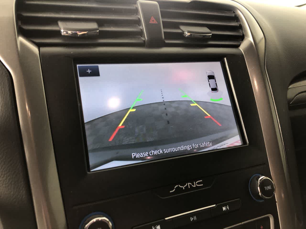 2020 Ford Fusion SE Image 17 of 21