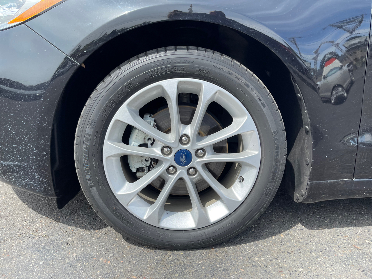 Vehicle image 12 of 32