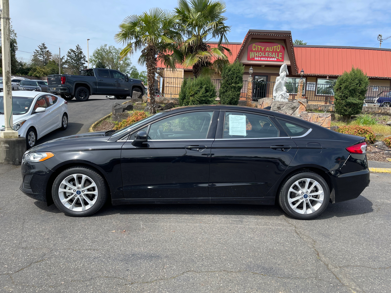 Vehicle image 8 of 32