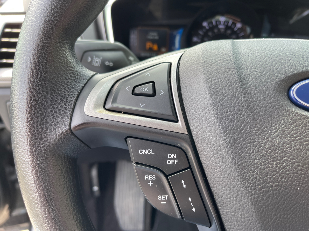 Vehicle image 27 of 32