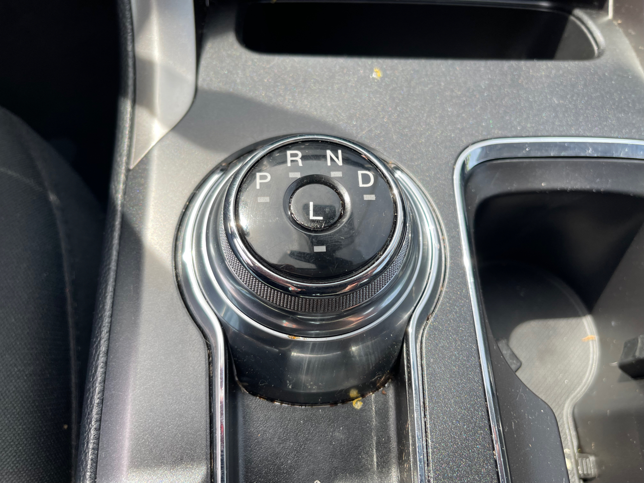 Vehicle image 22 of 32