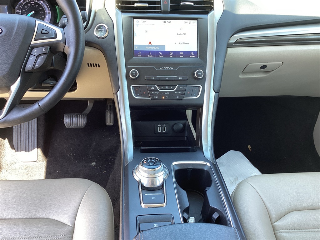 Vehicle image 11 of 15