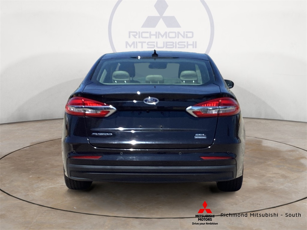 Vehicle image 6 of 15