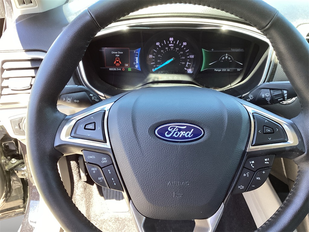 Vehicle image 12 of 15