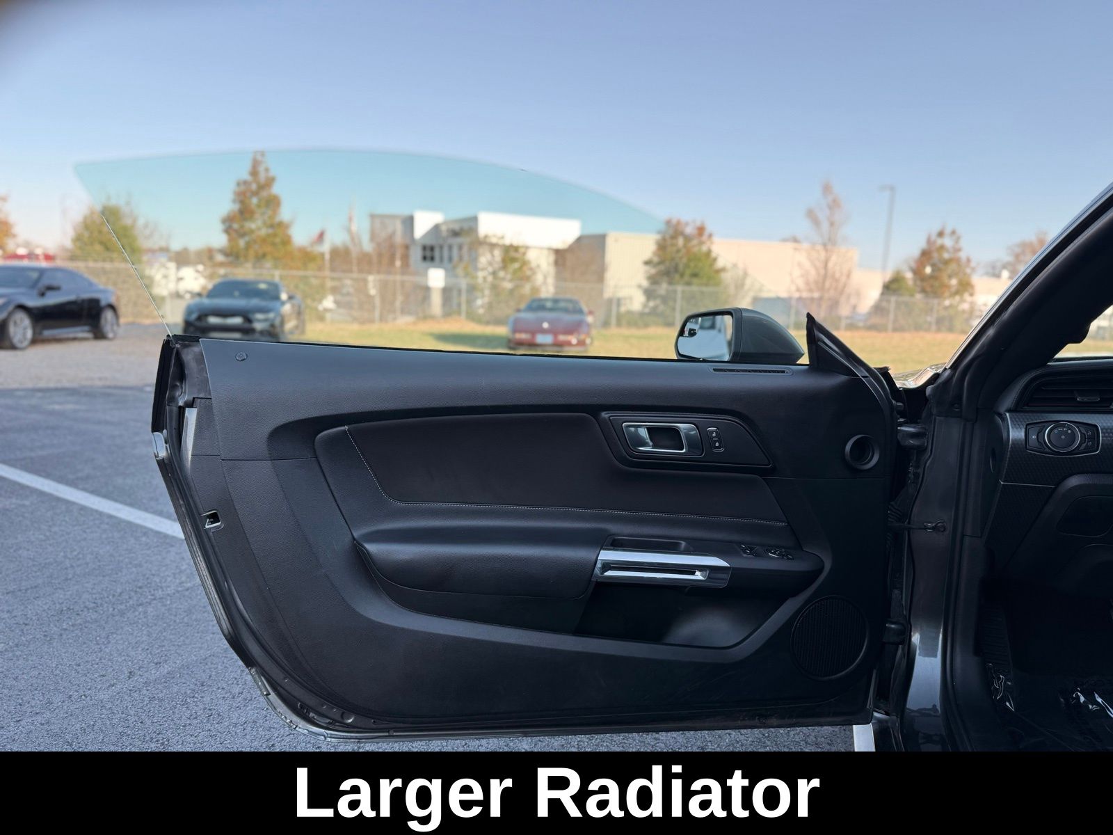 Vehicle image 13 of 34
