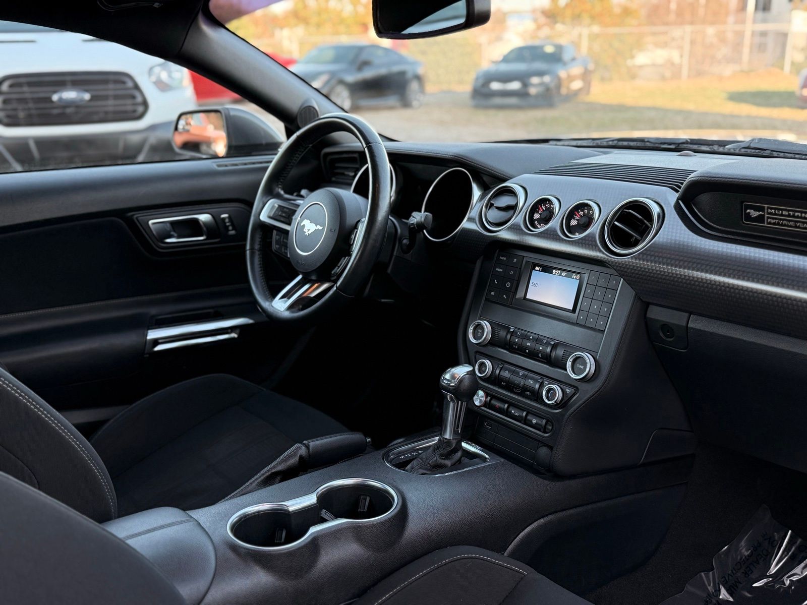 Vehicle image 17 of 34