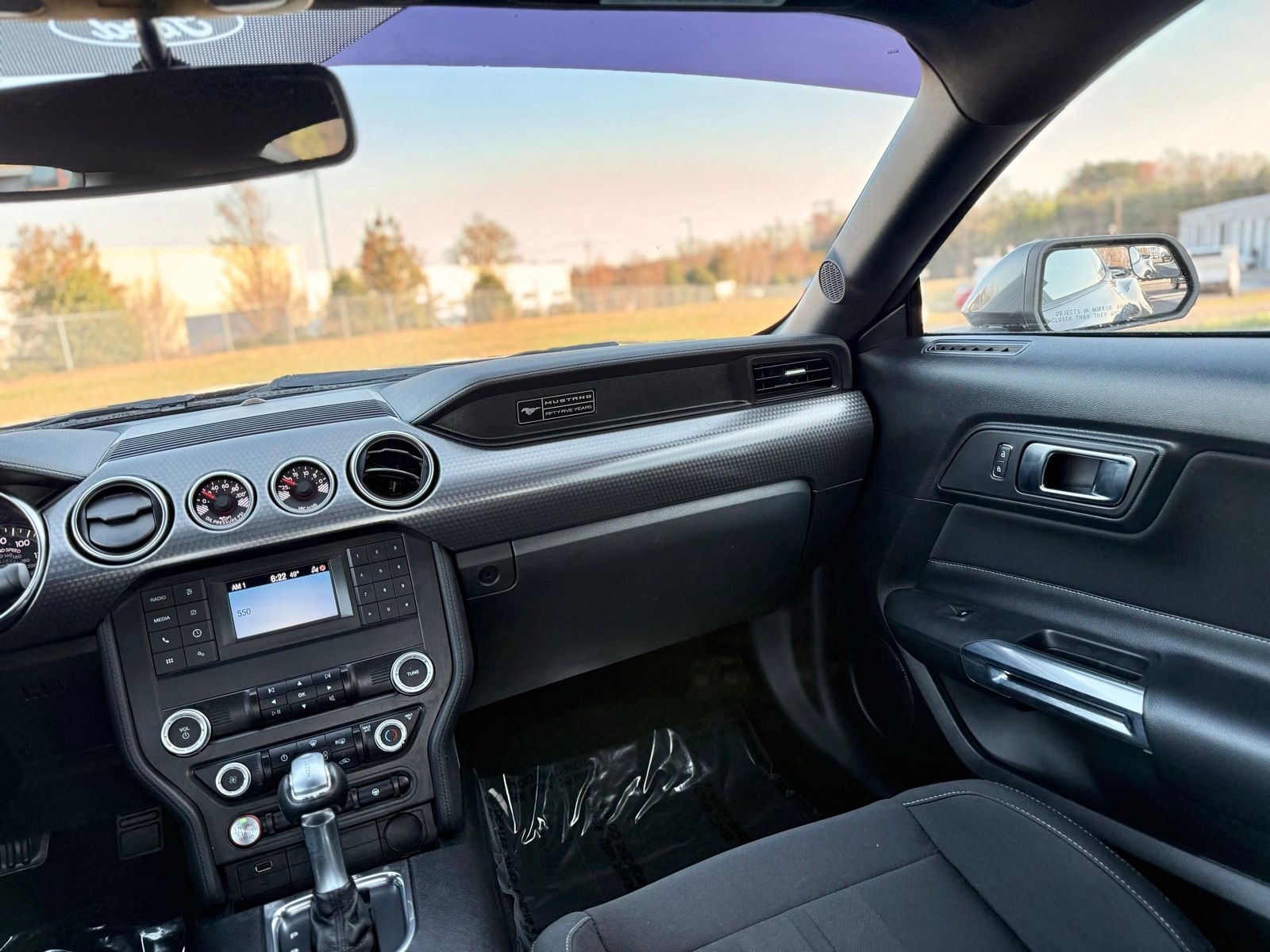 Vehicle image 23 of 34
