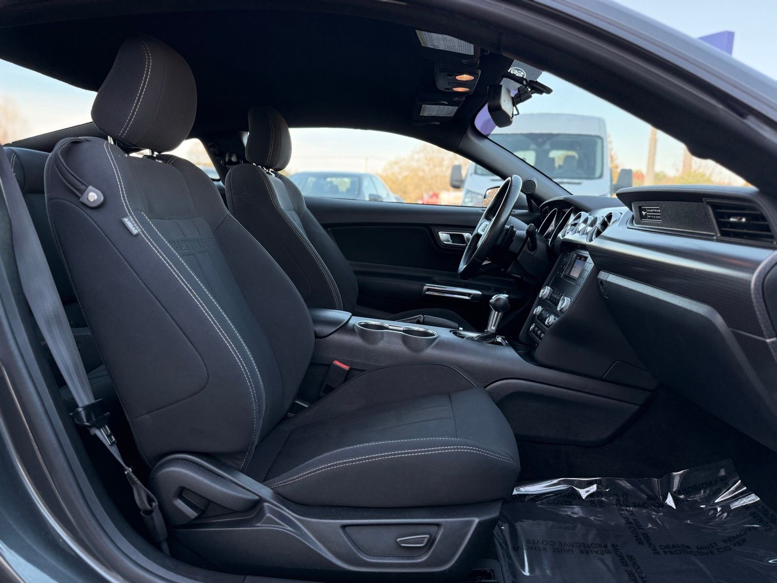Vehicle image 20 of 34