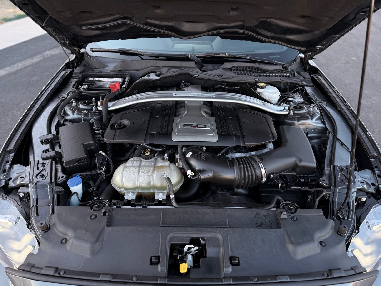Vehicle image 31 of 34
