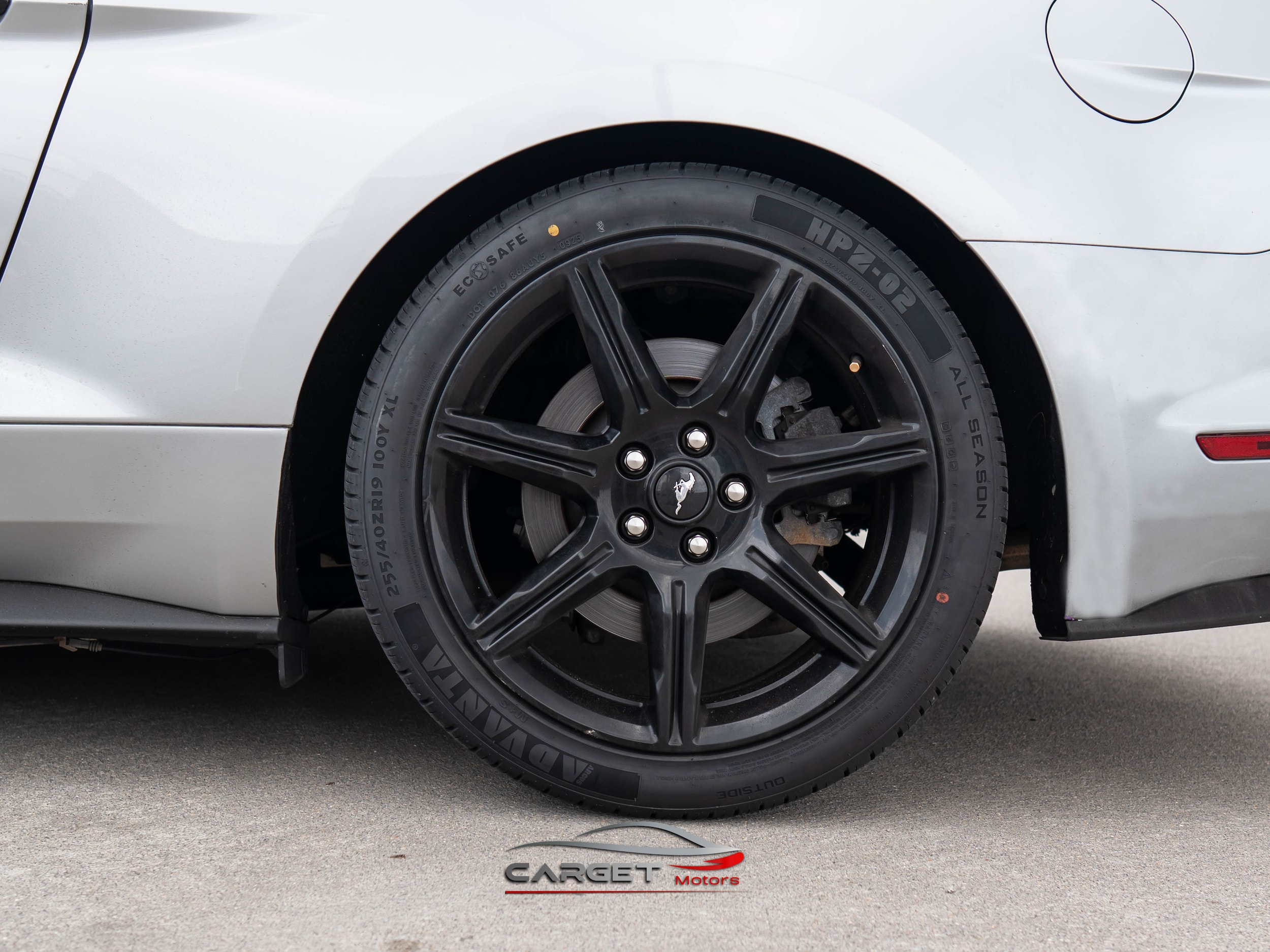 Vehicle image 10 of 46