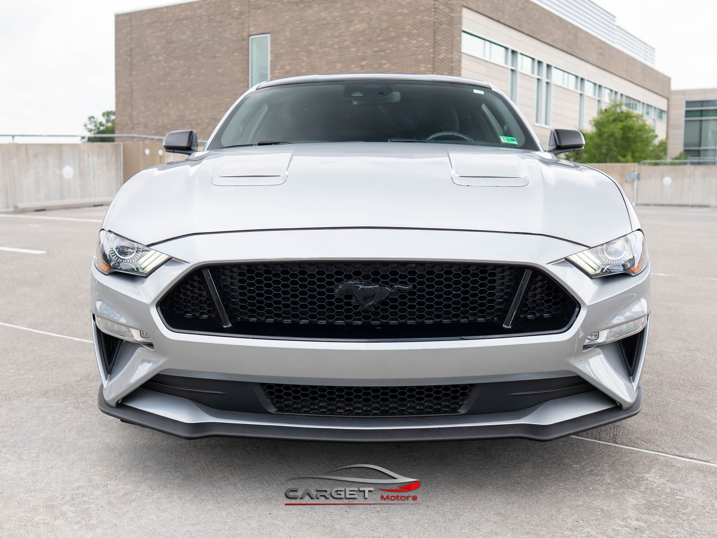 Vehicle image 2 of 46