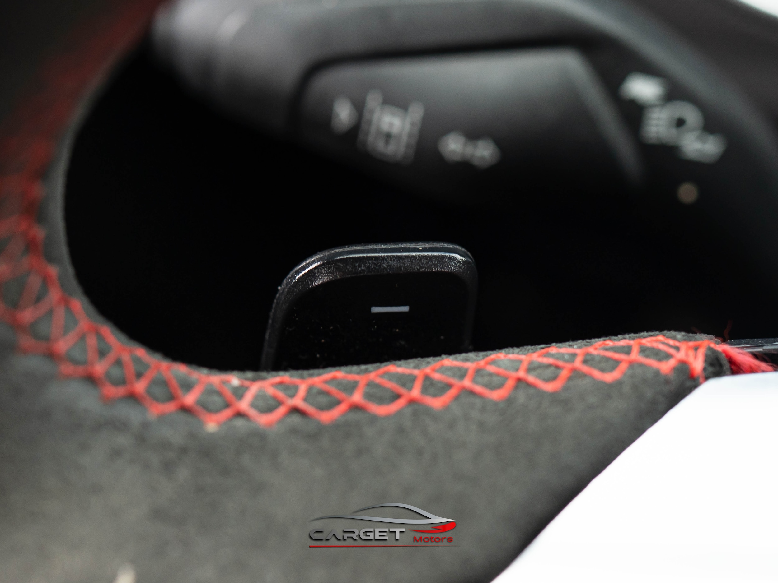 Vehicle image 21 of 46