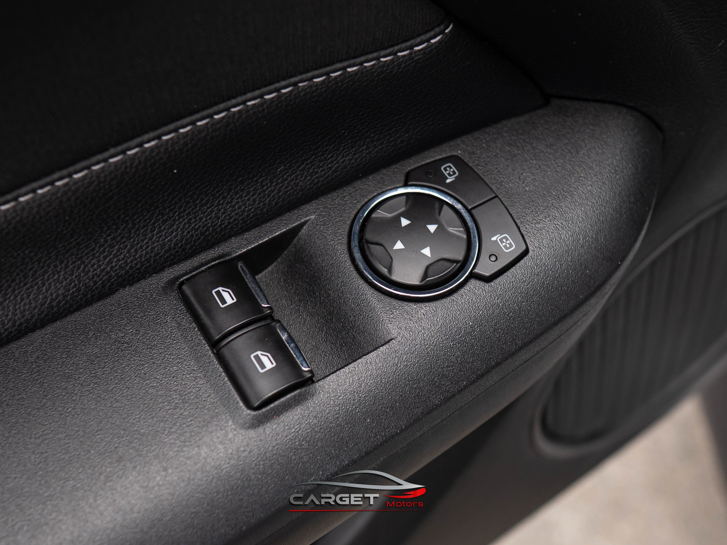 Vehicle image 31 of 46