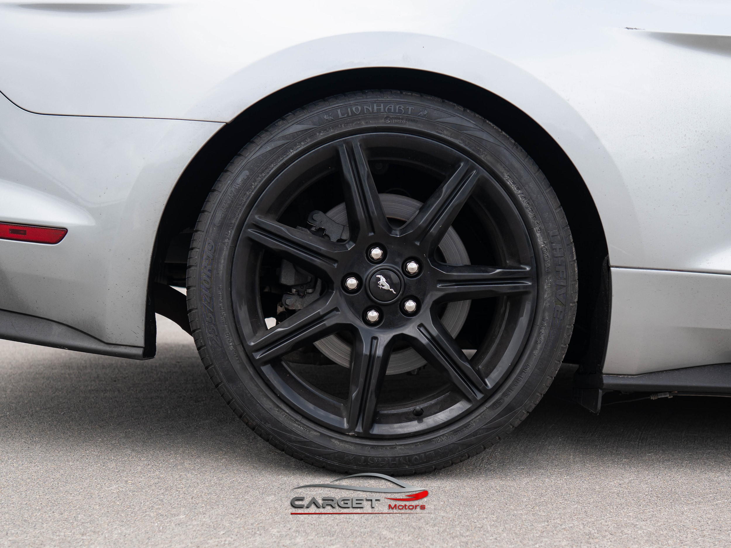 Vehicle image 9 of 46