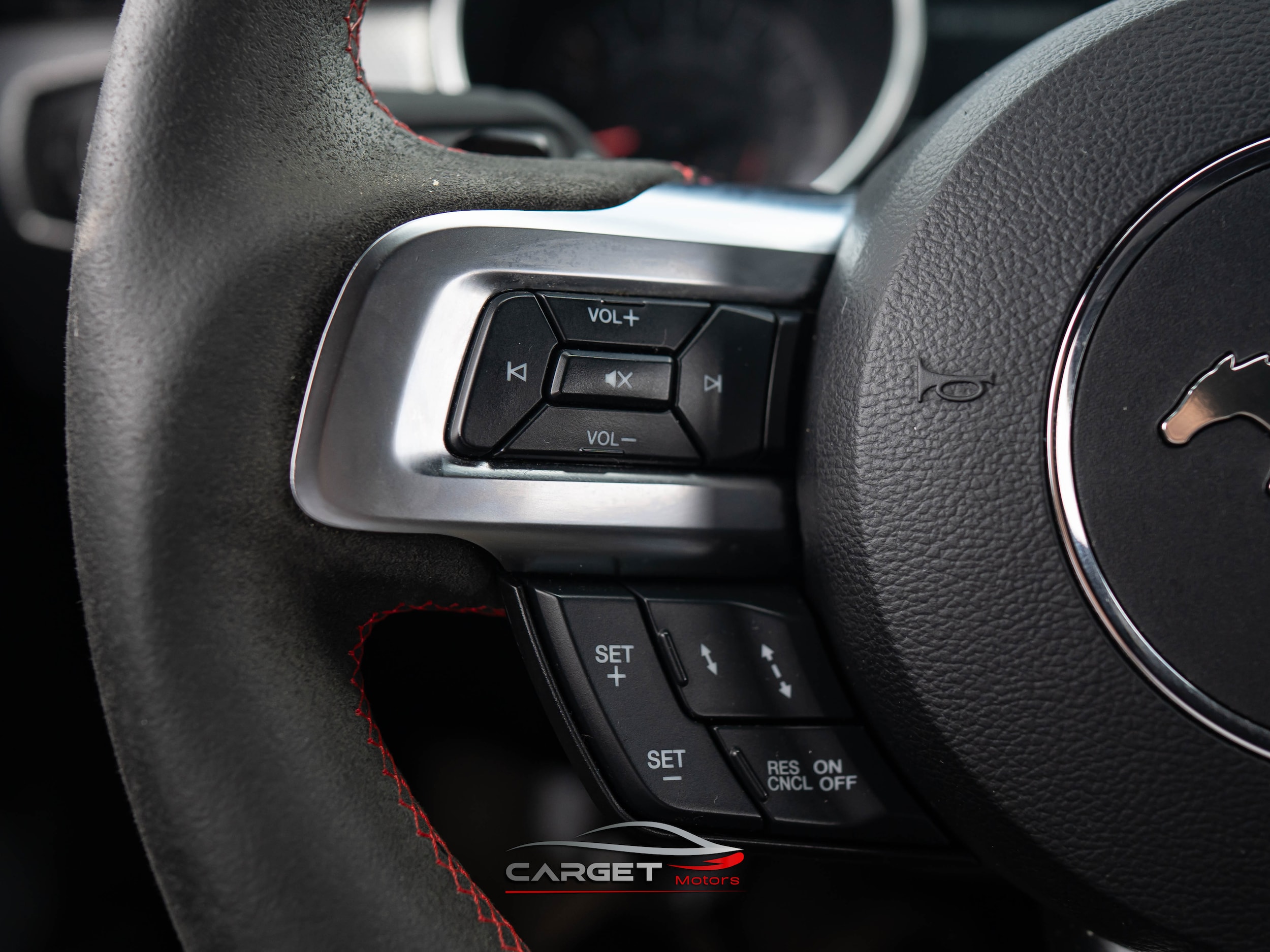 Vehicle image 17 of 46