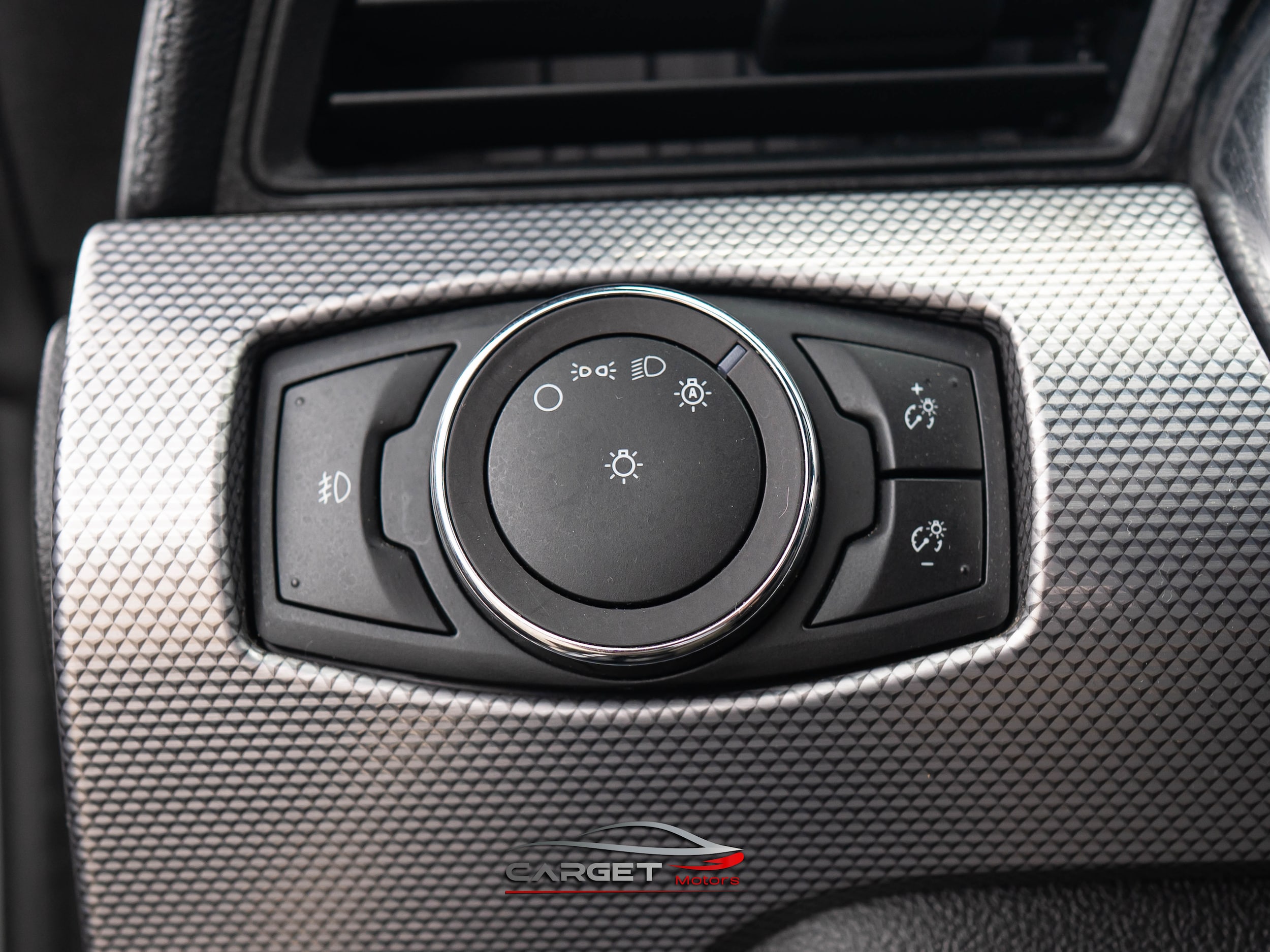 Vehicle image 29 of 46
