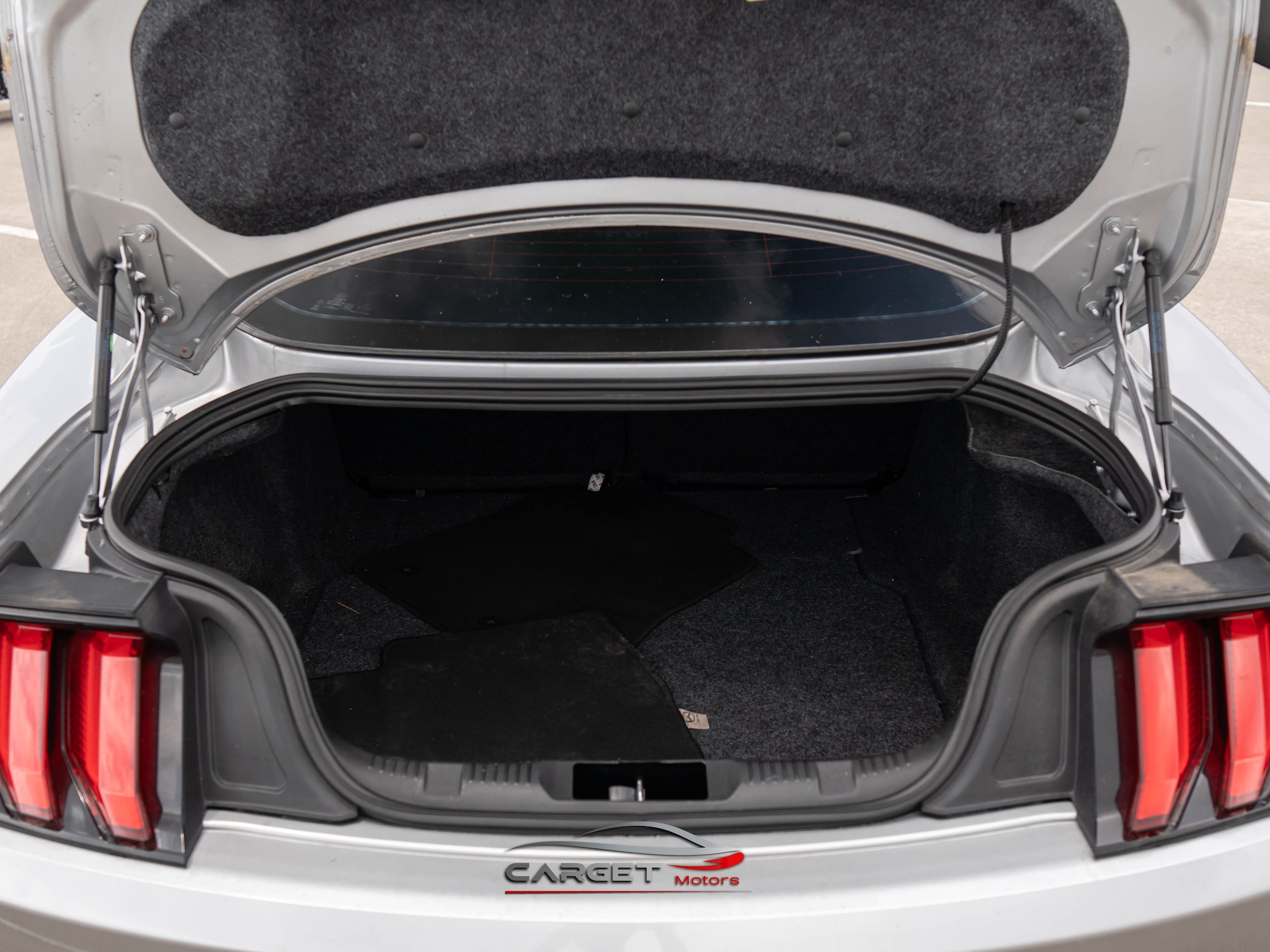 Vehicle image 34 of 46