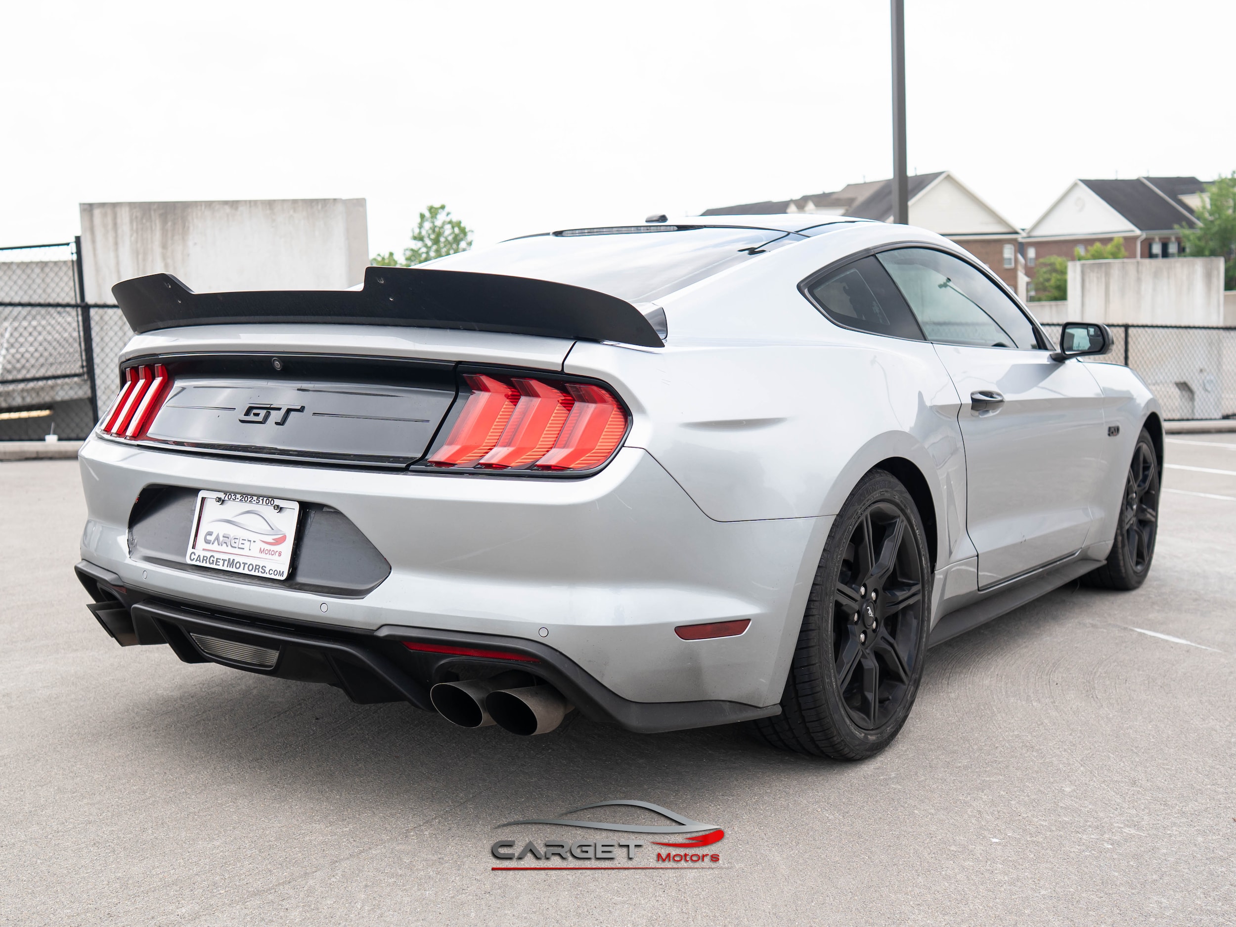 Vehicle image 4 of 46