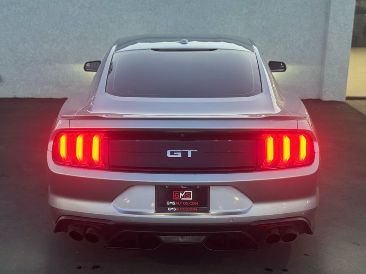 Vehicle image 11 of 35
