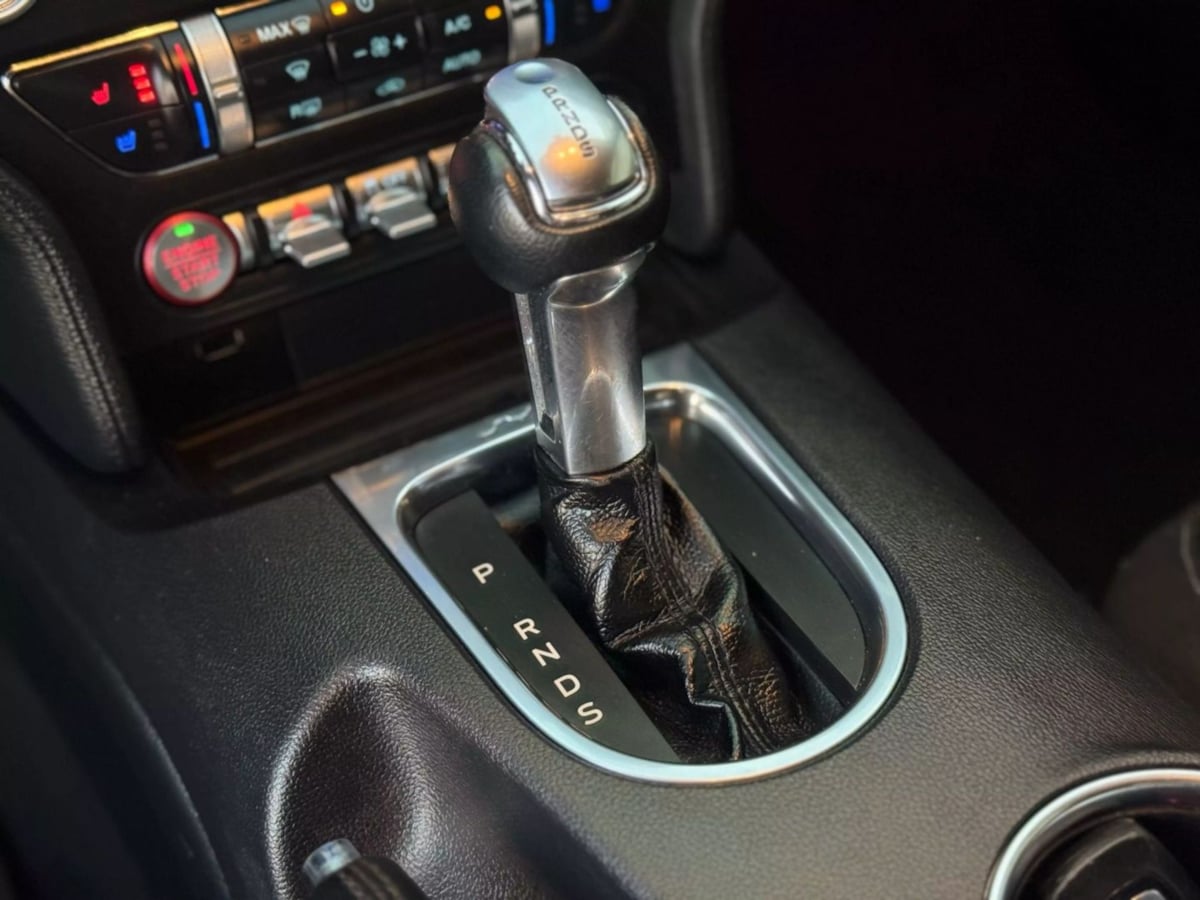 Vehicle image 23 of 35