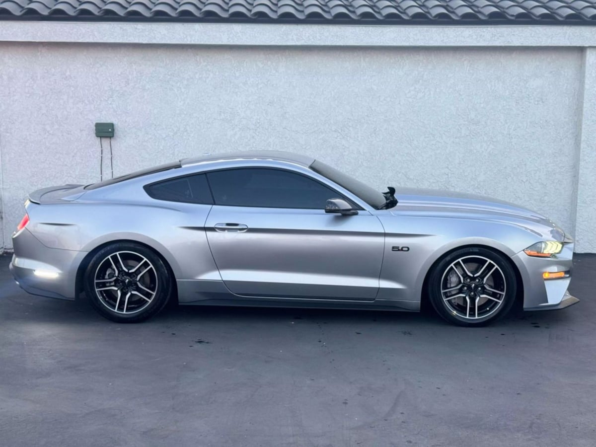 Vehicle image 4 of 35