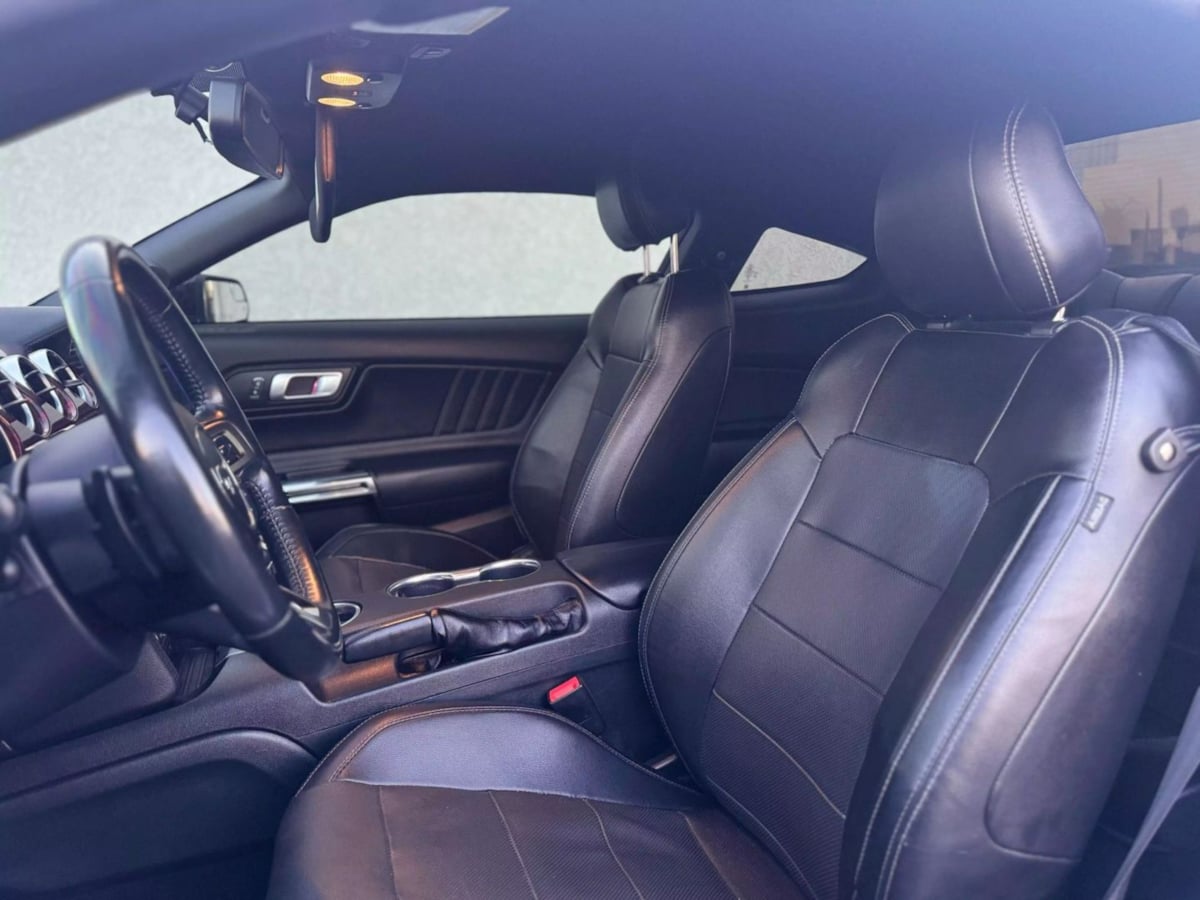 Vehicle image 13 of 35
