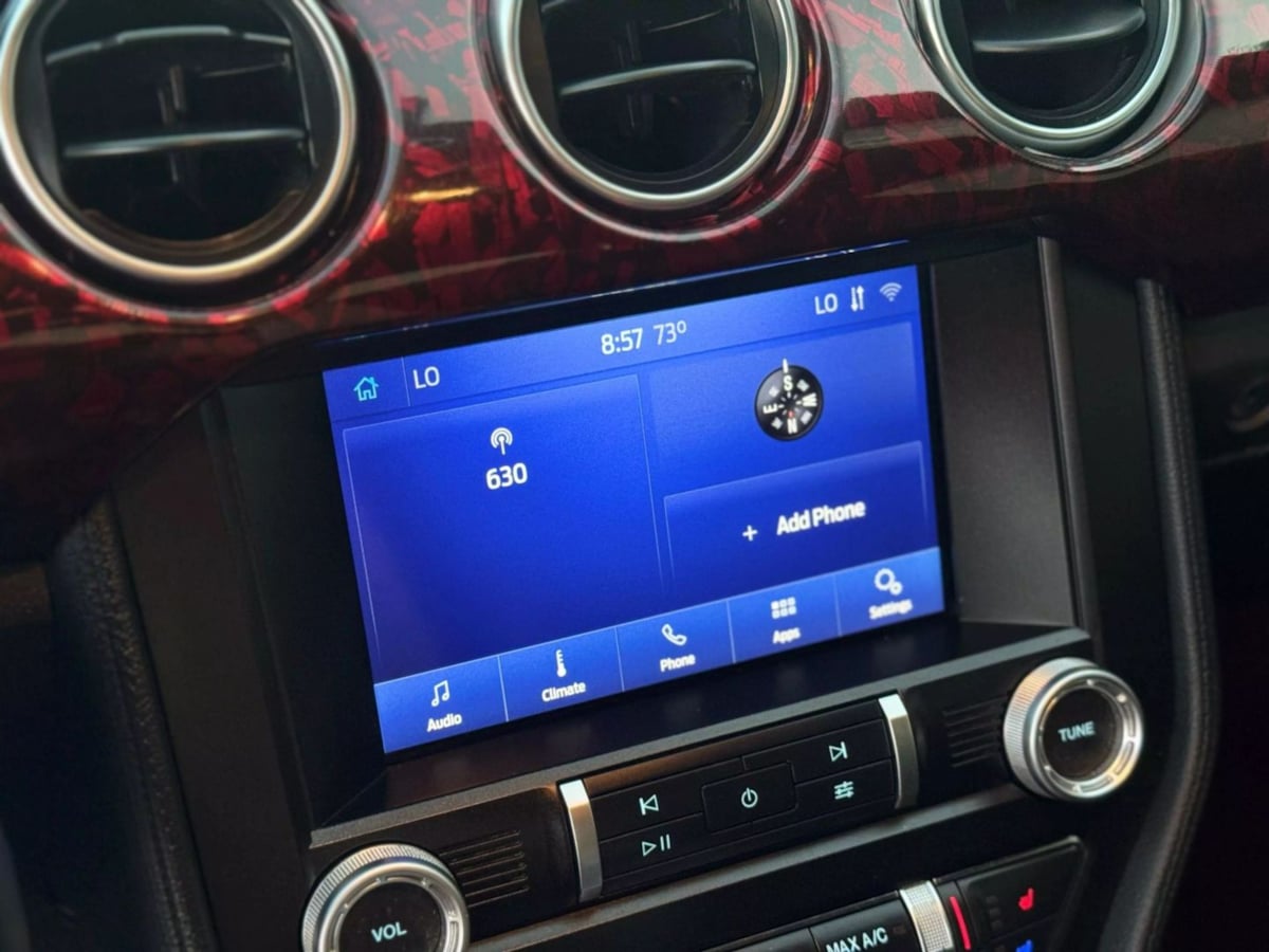 Vehicle image 21 of 35