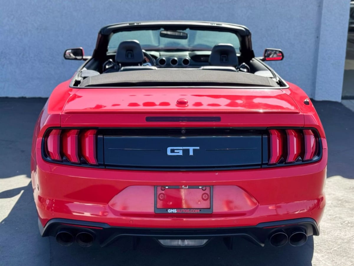 Vehicle image 13 of 32