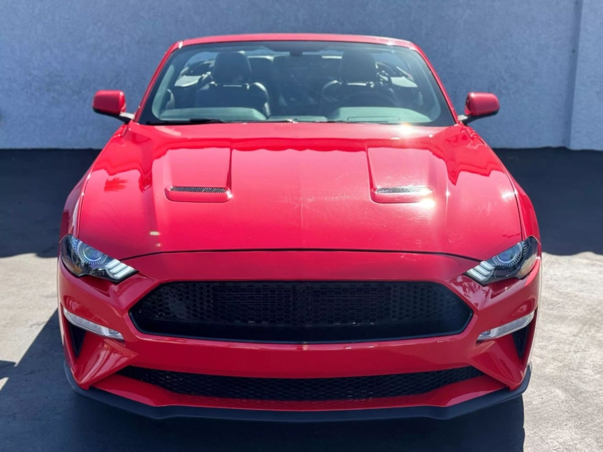 Vehicle image 3 of 32