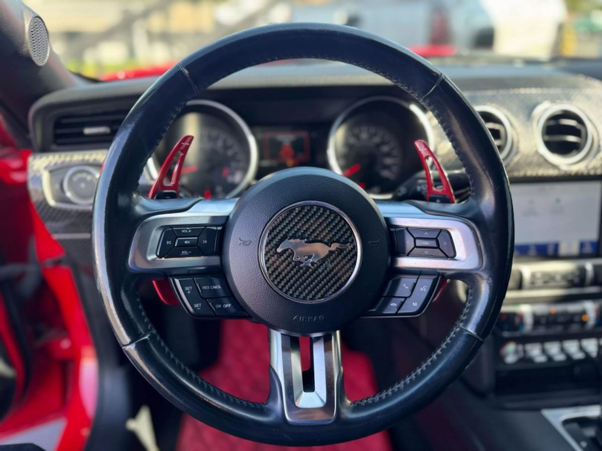 Vehicle image 19 of 32