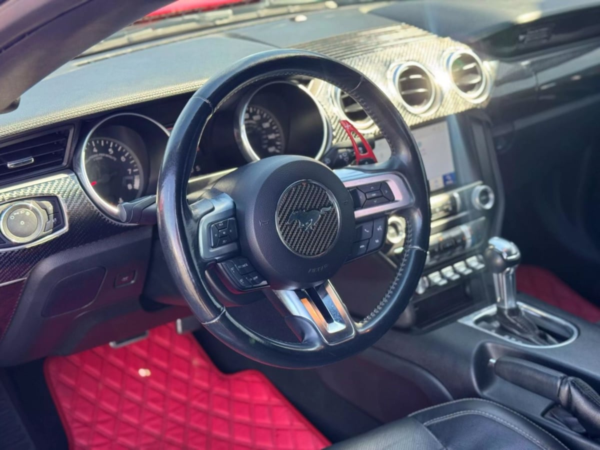 Vehicle image 16 of 32