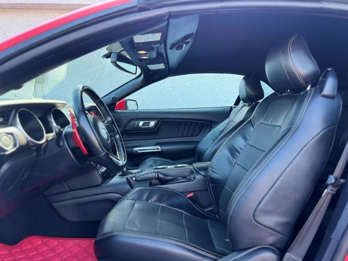 Vehicle image 15 of 32