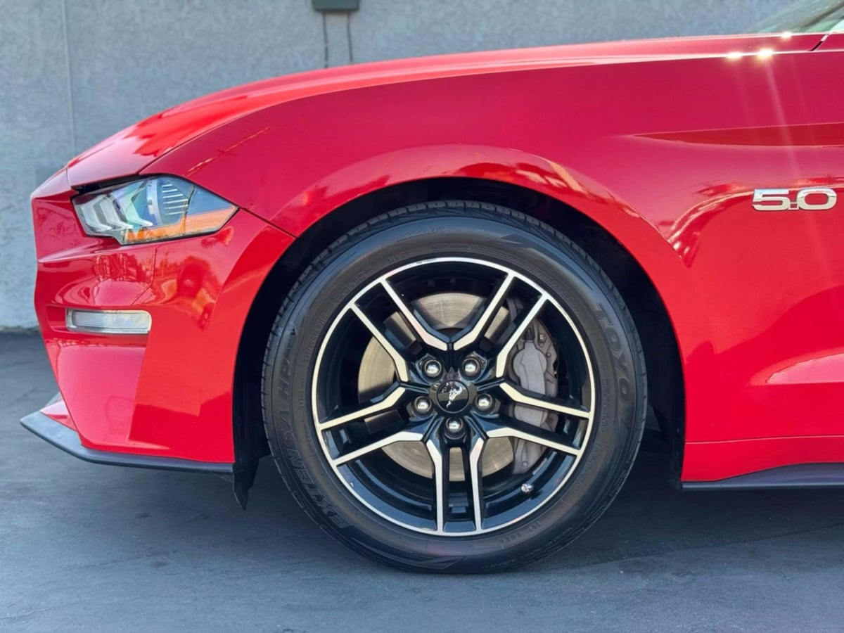 Vehicle image 11 of 32