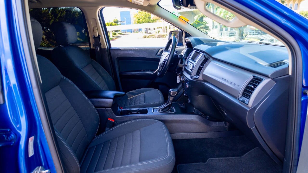 Vehicle image 15 of 28