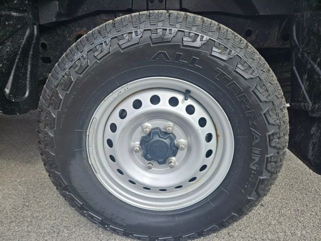 Vehicle image 21 of 59
