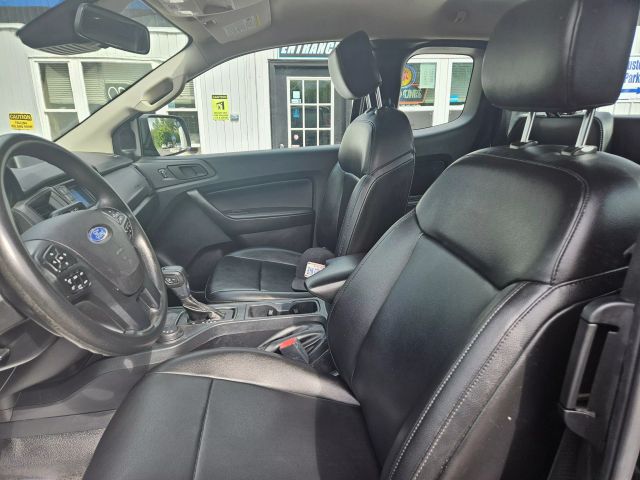 Vehicle image 33 of 59