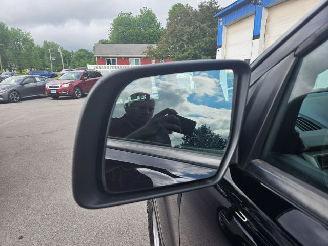 Vehicle image 26 of 59